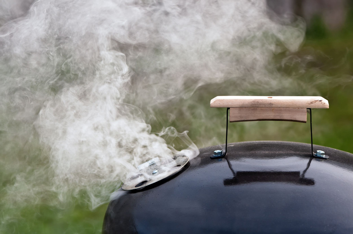 Direktes Grillen - geschlossener Kugelgrill