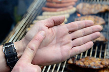 Steak zubereiten - der Drucktest: Garstufe "roh"